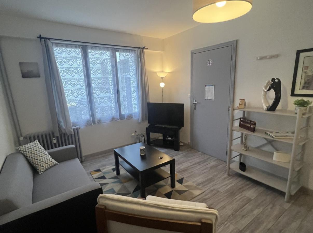 Le P'Tit Gris Apartment โรชฟอร์ ภายนอก รูปภาพ