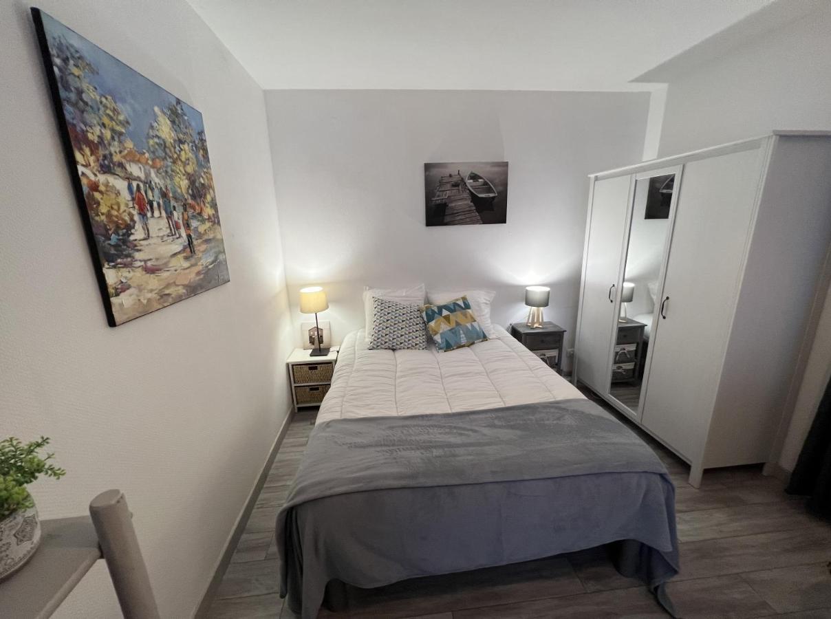 Le P'Tit Gris Apartment โรชฟอร์ ภายนอก รูปภาพ